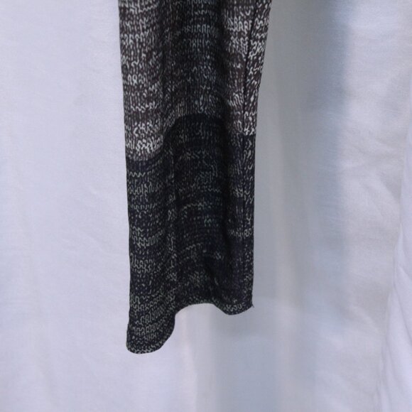 Chic Striped Green and Gray Leggings - Picture 7 of 12